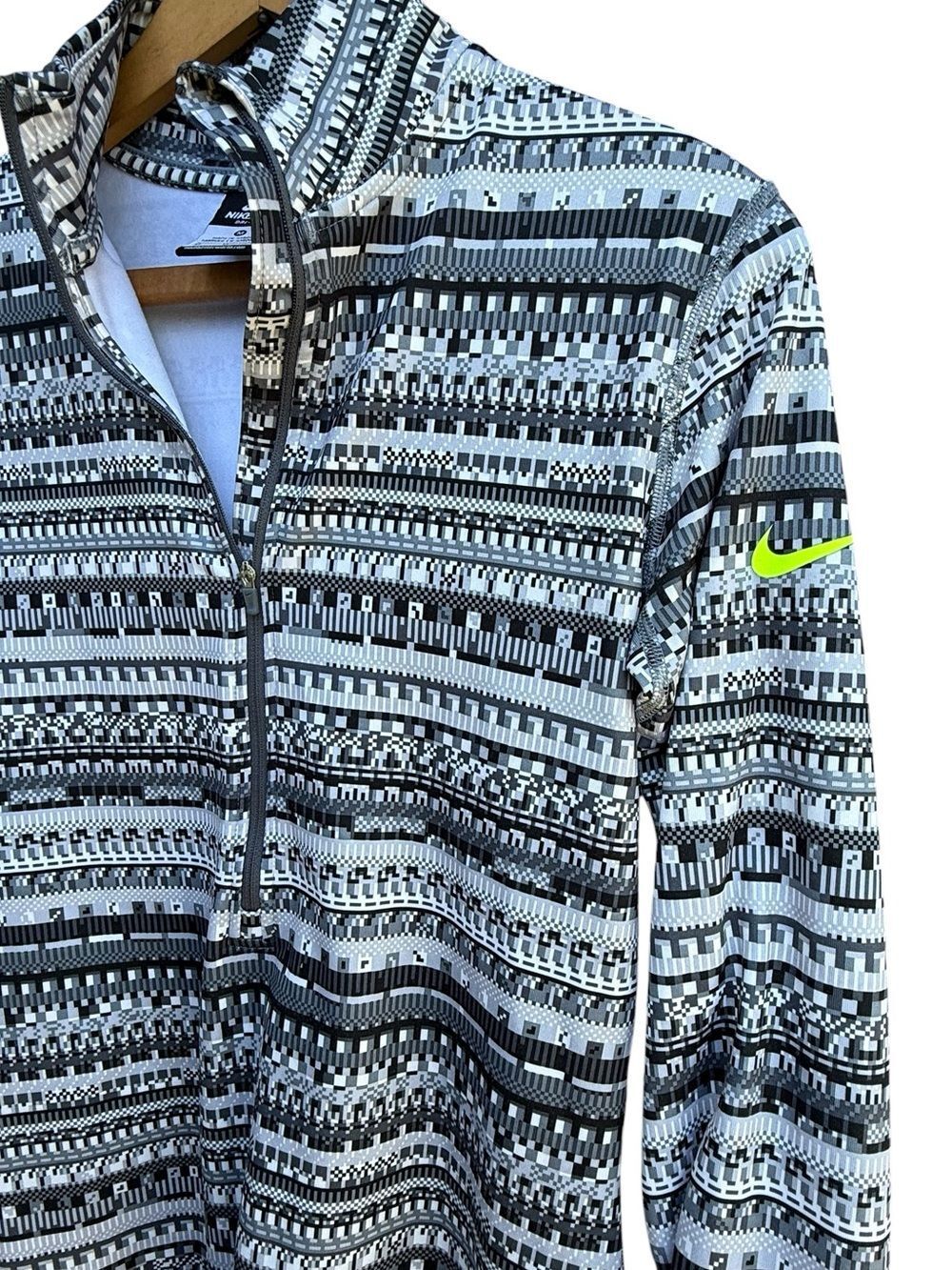 Nike Pro Dri-Fit Active Top  Half Zip Pullover Geometric Pixel Running Medium